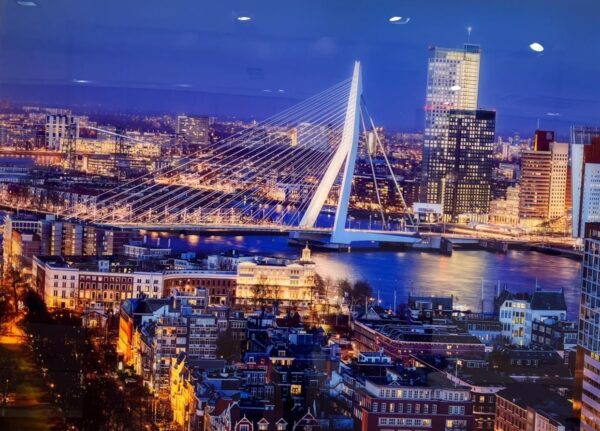 Rotterdam bij nacht 160 x 120 cm