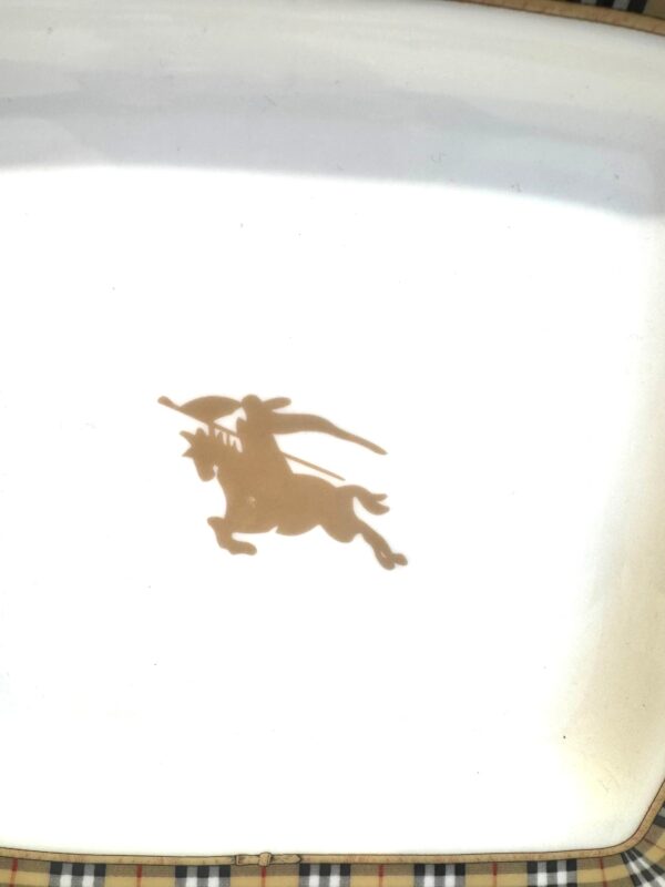 Vintage Burberry bord - detail Vintage Burberry schaal detail