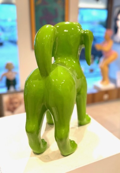 hond groen Big green dog 38 x 39 x 19 cm.