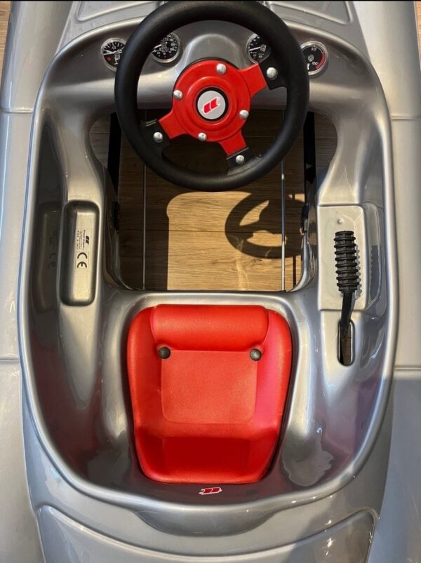 Zeer Bijzonder: Vintage trapauto Mercedes Benz 300 SL - 117 x 53 x 48 cm.