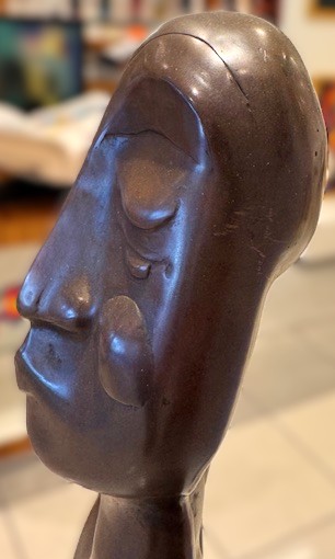 mackaay beeld hoofd Theo Mackaay - bronzen sculptuur 107 cm. hoog