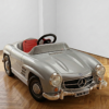 Zeldzame vintage trapauto Mercedes 300 SL