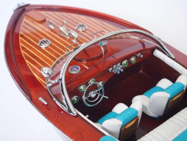 riva details blauw nw Handgemaakte RIVA BOOT - 55 cm.