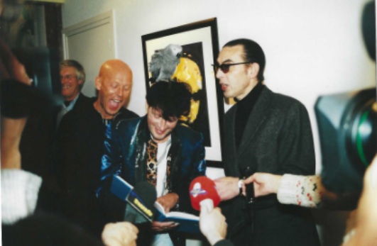 Foto Herman Brood,Koos van Dijk en Jules Deelder bij presentatie boek Woedend Licht Foto Herman Brood, Koos van Dijk en Jules Deelder bij presentatie boek Woedend Licht