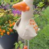 Sculptuur Bleijenberg Chick Sculptuur Bleijenberg Chick afgebeeld in tuin