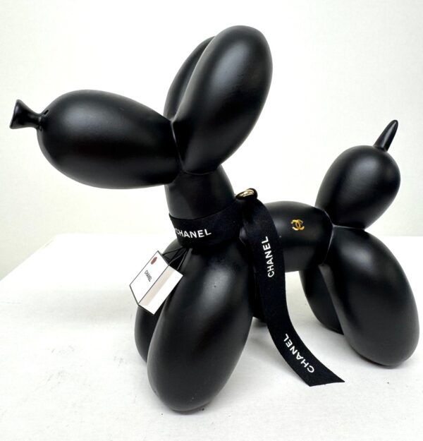 Luxury Aid Dog black - balloon Dog met ode aan Chanel