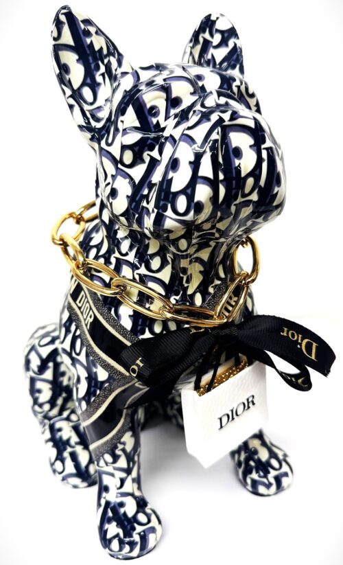 Popart Beeld van 35 cm. hoog van Franse Bulldog - titel Dior DogPopart Beeld van 35 cm. hoog van Franse Bulldog - titel Dior Dog