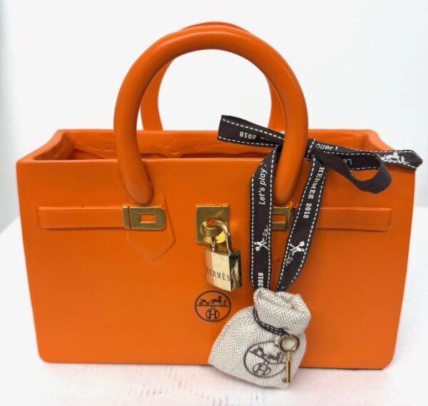 birking bag 2 witte achtergrond Hermès Birkin Bag Sculpture