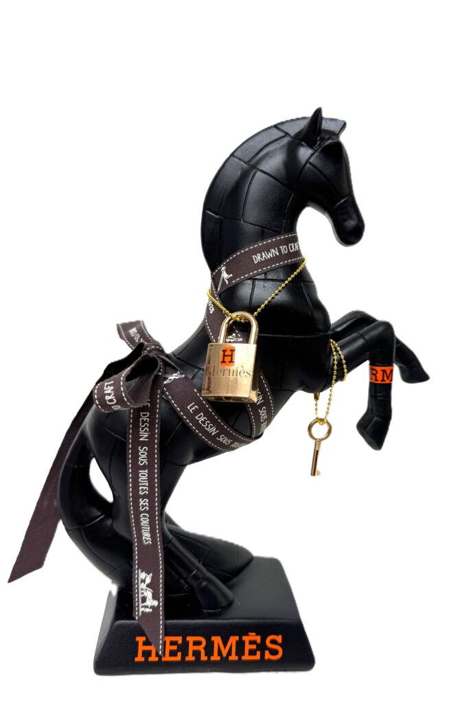 Porte-clés HERMÈS Authentique Cheval Métallisé Argenté - Modèle #10054 - Occasion Très Bon état