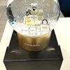 Chanel Sneeuwbol 12 cm.