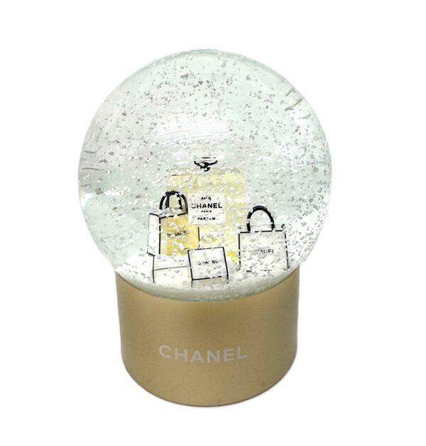 Luxe Chanel Sneeuwbol - 12 cm.