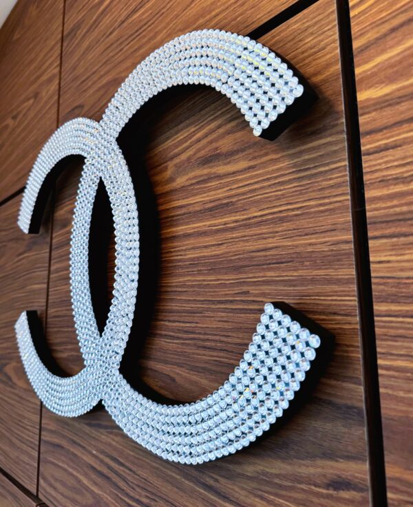 Logo Art Chanel Crystal Edition