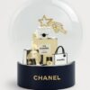 Luxe Sneeuwbol Chanel met zwarte voet