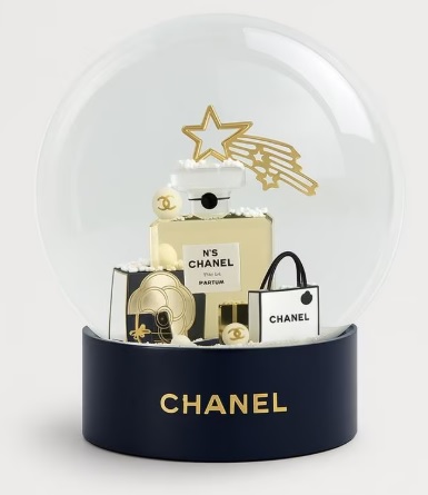 Luxe Sneeuwbol Chanel met zwarte voet