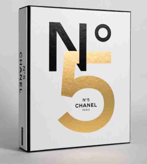 Chanel boek