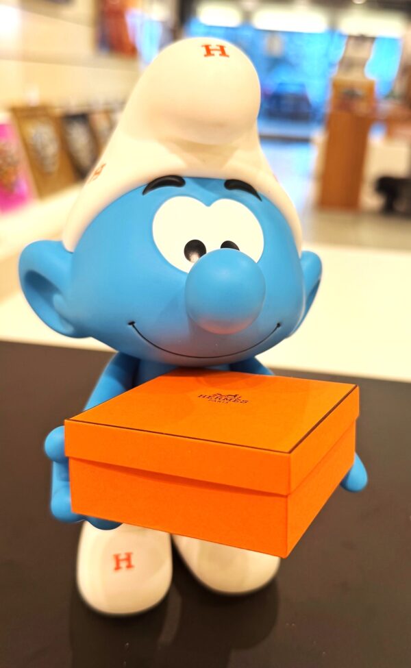 Smurf Royale 20 cm. hoog Smurf Royale 20 cm. hoog