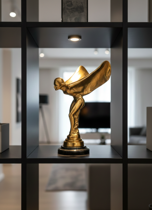 Rolls Royce SPIRIT OF ECSTASY gold - 38 cm. hoog