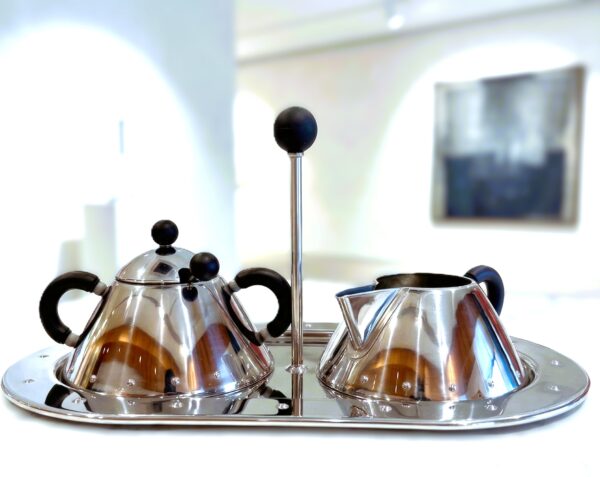 vintage allessi suikerpot, melkkannetje en serveerschaaltje