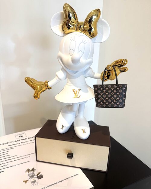 Minnie LV blanc 30 cm. hoog incl. authentiek LV doosje