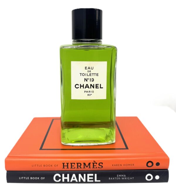 Factice Chanel Fles nr 19 - maar liefst 17 cm. hoog