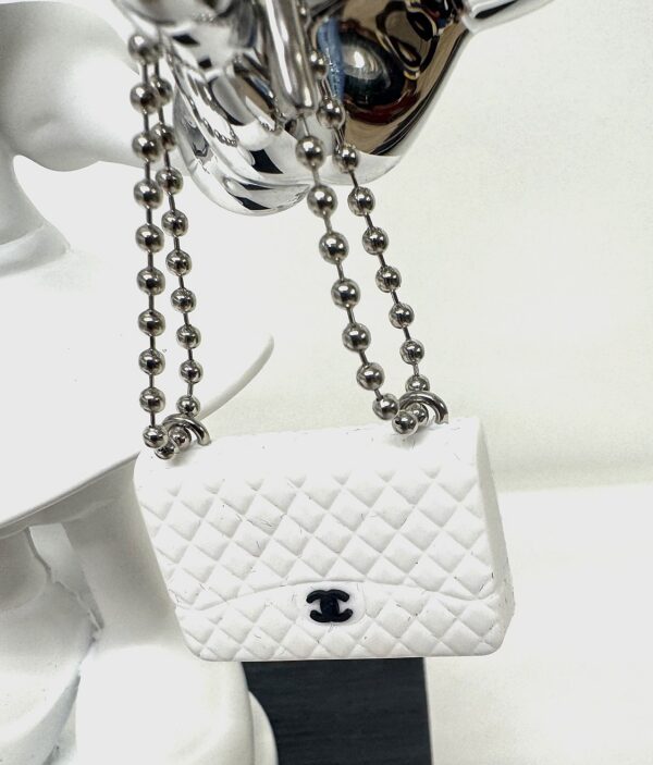 Minnie & Dog Blanc luxury set details tasje behorend bij het kunstwerk Minnie & Dog blanc