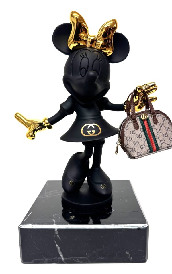 minnie gucci op marmer Marmeren Sokkel 12 x 12 x 4 cm.