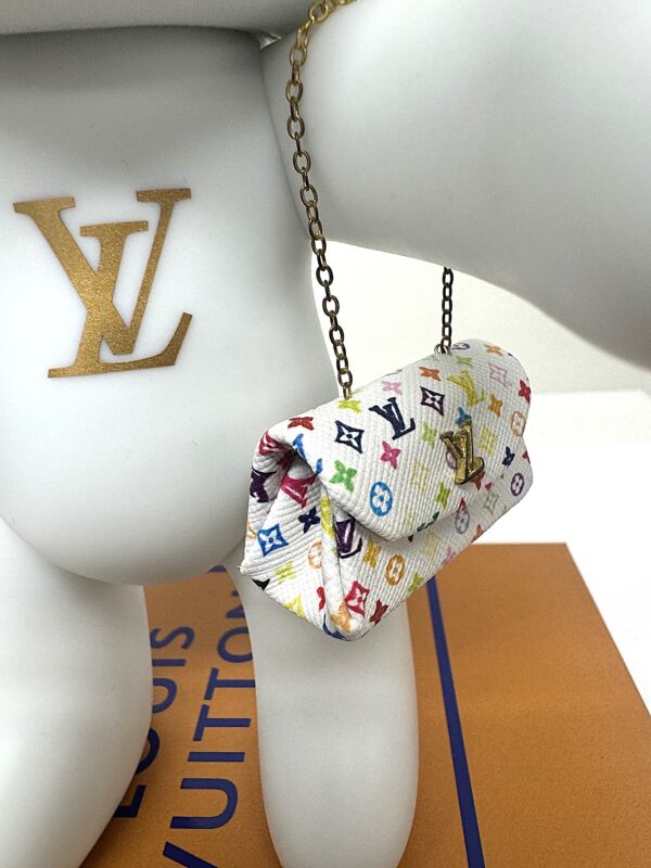 Bear Couture Louis Vuitton Blanc Premium - detail van prachtig tasje