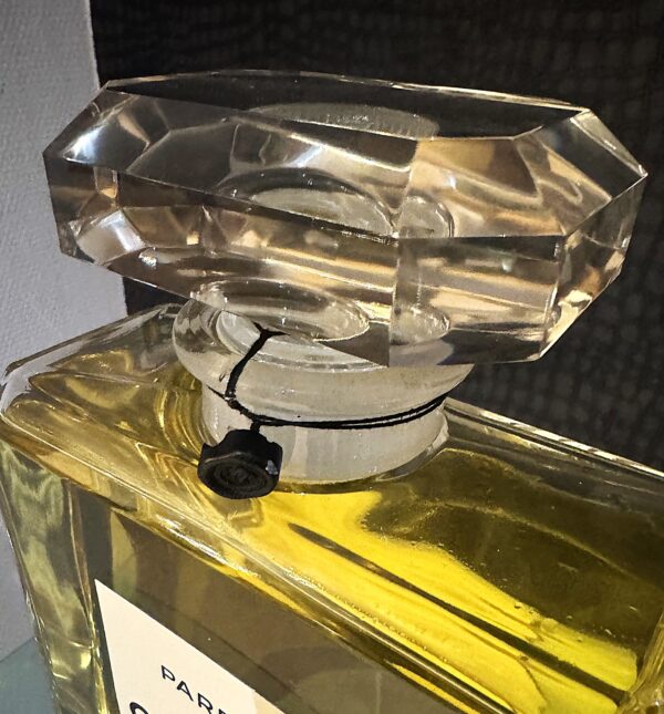 Zeldzame XXL Chanel N°5 Parfum (Factice) - 28 cm.