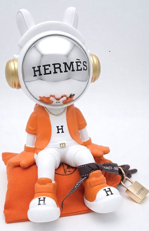 Sitting Astro - Hermès Edition Sitting Astro - Hermès Edition - inclusief origineel buideltje en lint van Hermès, incl hangslotje - sleuteltje wordt ook meegeleverd