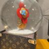 Zeldzame Louis Vuitton Sneeuwbol - muziekdoosje 14,5 cm. hoog