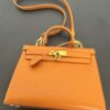 mini birkin oragen tasje detail Luxury Cube 10 cm. Birkin Orange - uniek